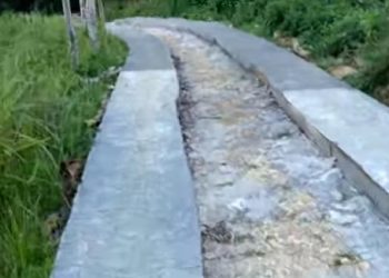 Viral di TikTok, Proyek Jalan Desa Pancor Barat Sampang Diduga Dikerjakan Asal-asalan, Warganet: Ini Jalan atau Setengah Jadi?
